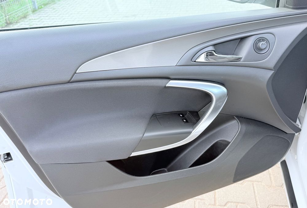Opel Insignia - 8