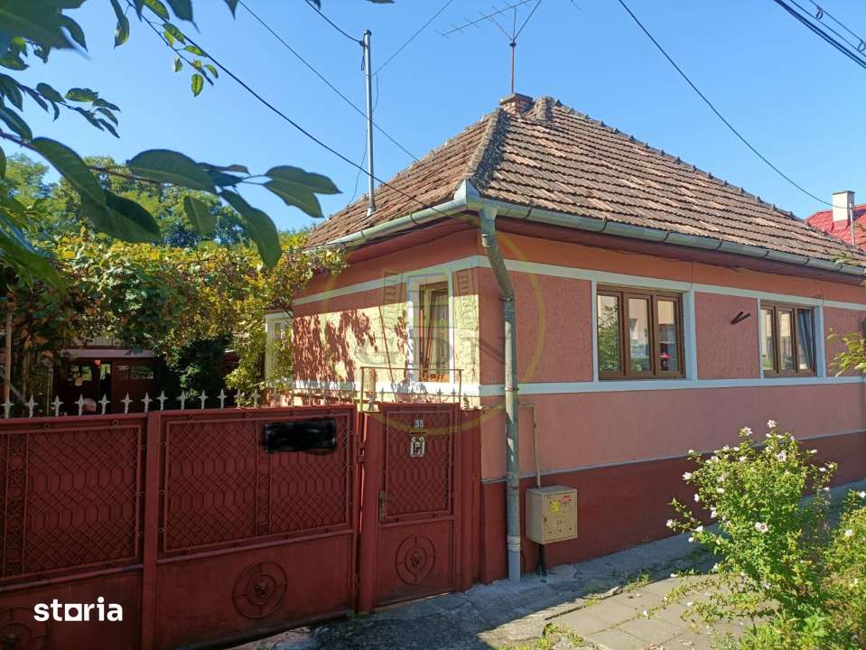 Casa de vanzare Reghin zona semicentrala - Imagine principală: 2/14