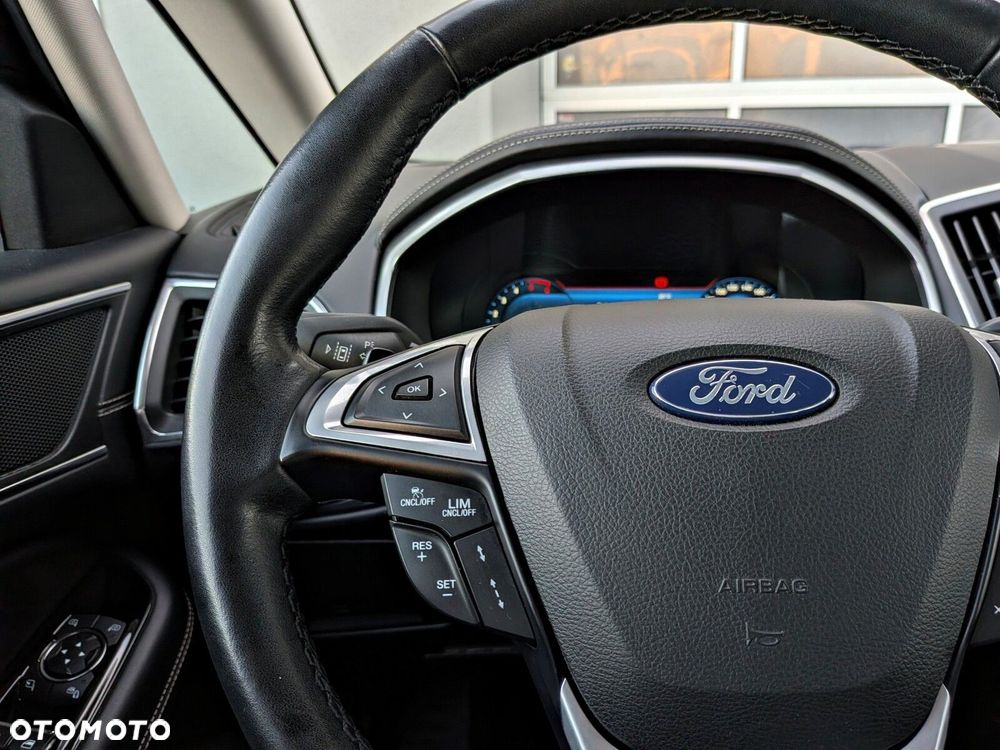 Ford S-Max - 24
