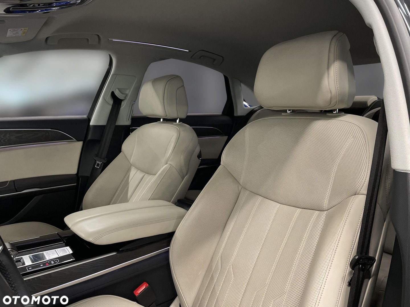 Audi A8 - 11