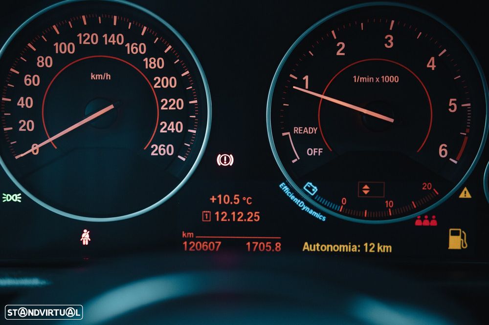 BMW 318 d Pack M - 6