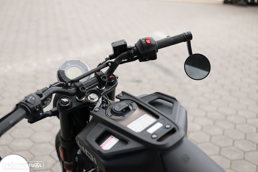 Husqvarna Svartpilen 401 <35kw - 24