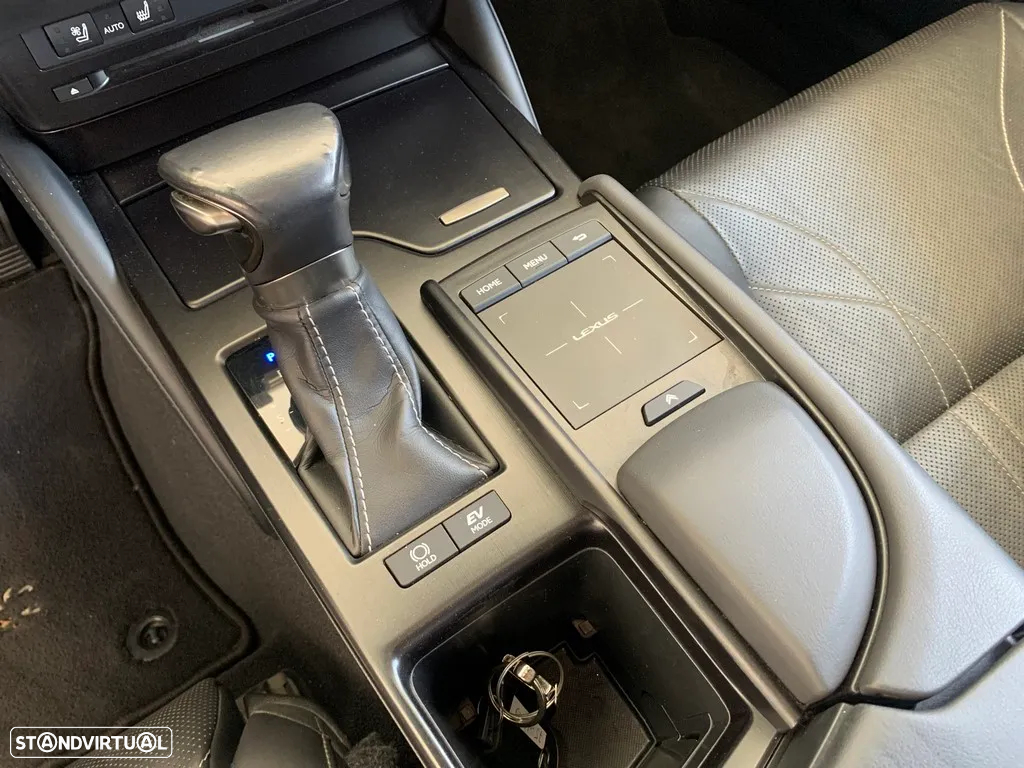 Lexus ES 300h Executive+ - 8
