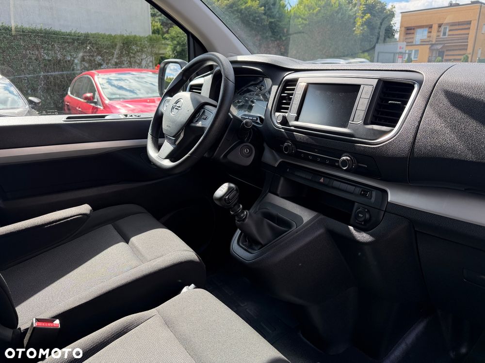 Opel Vivaro - 18