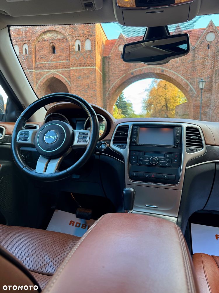 Jeep Grand Cherokee - 33