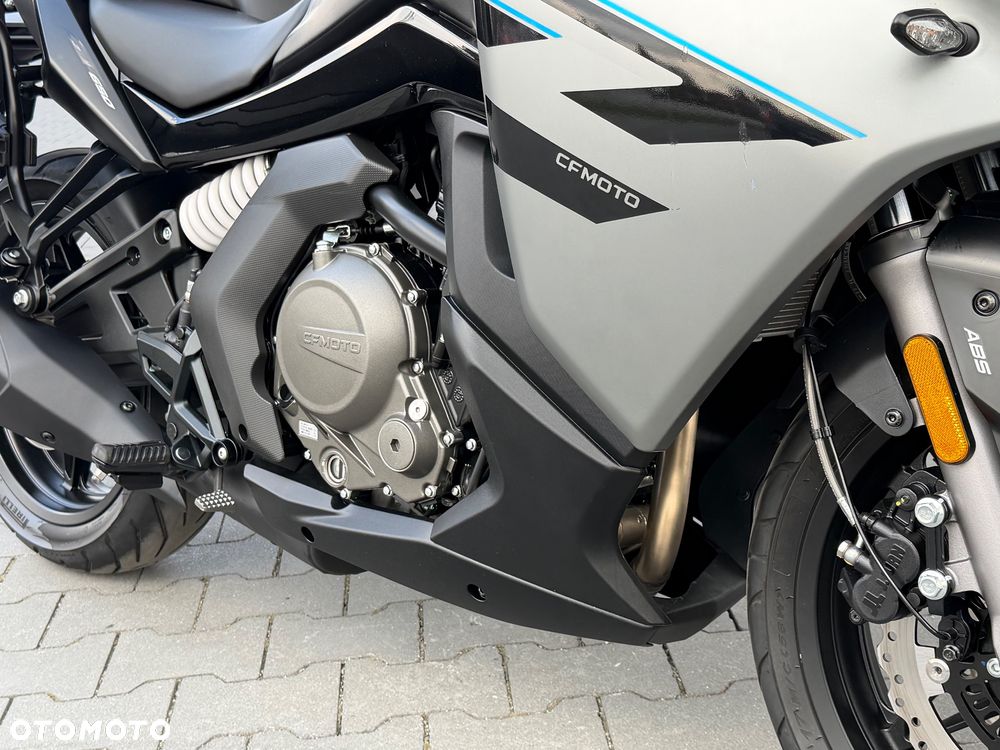 CFMoto 650 MT - 19