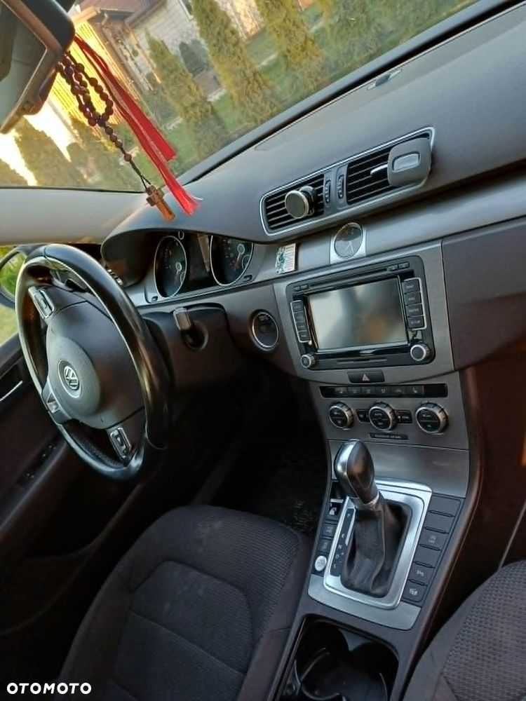 Volkswagen Passat 2.0 TDI Comfortline R-Style DSG - 6