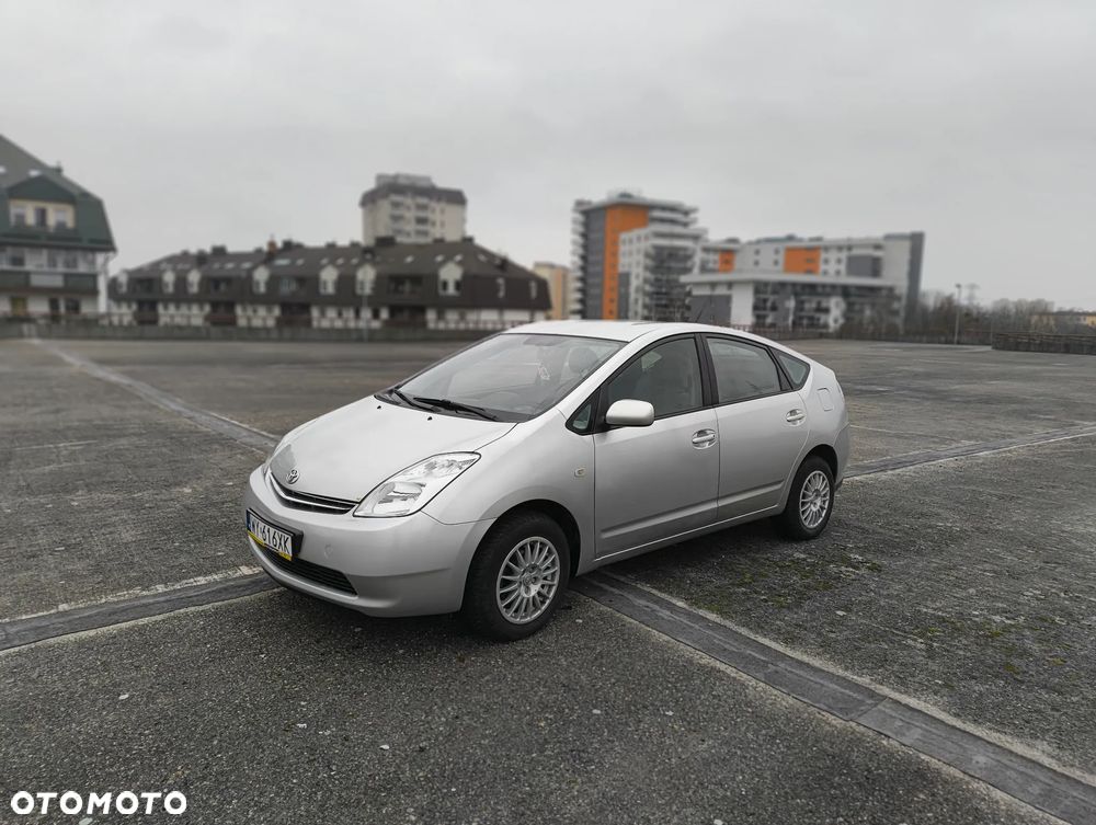 Toyota Prius - 2