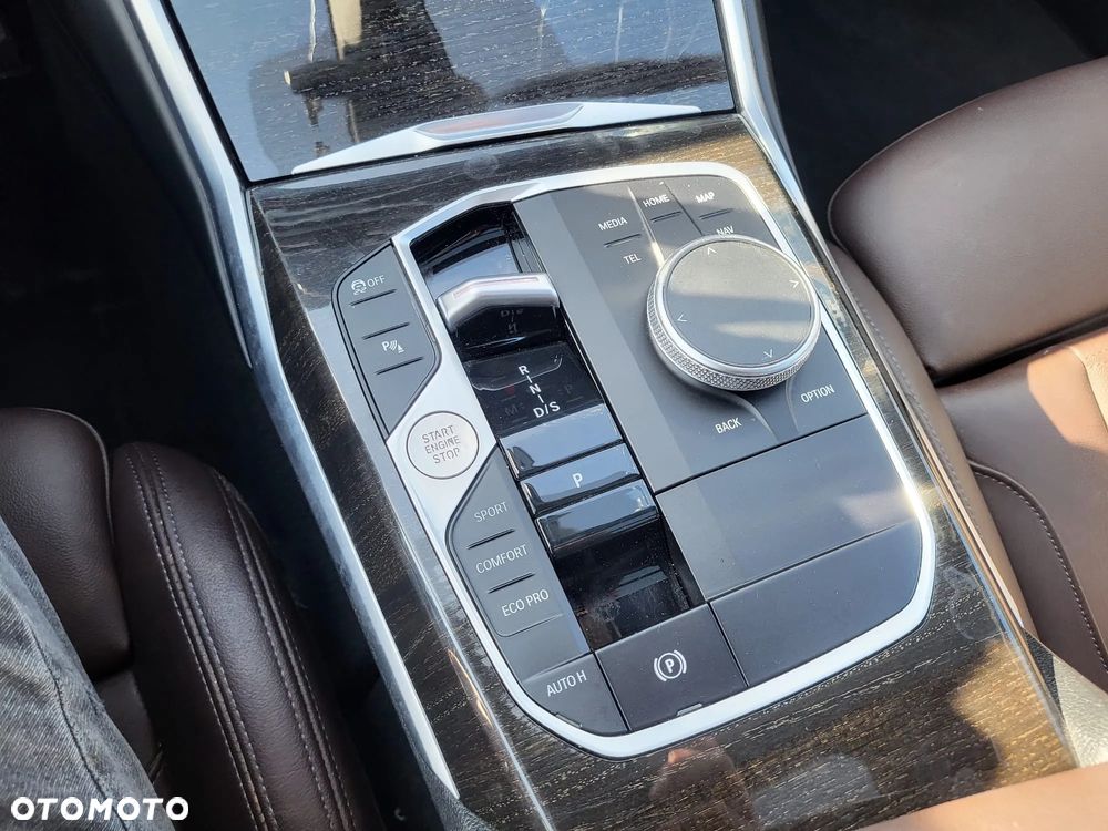 BMW Seria 3 M340d xDrive - 25