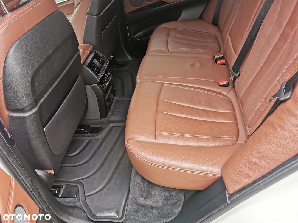 BMW X5 xDrive35i - 15