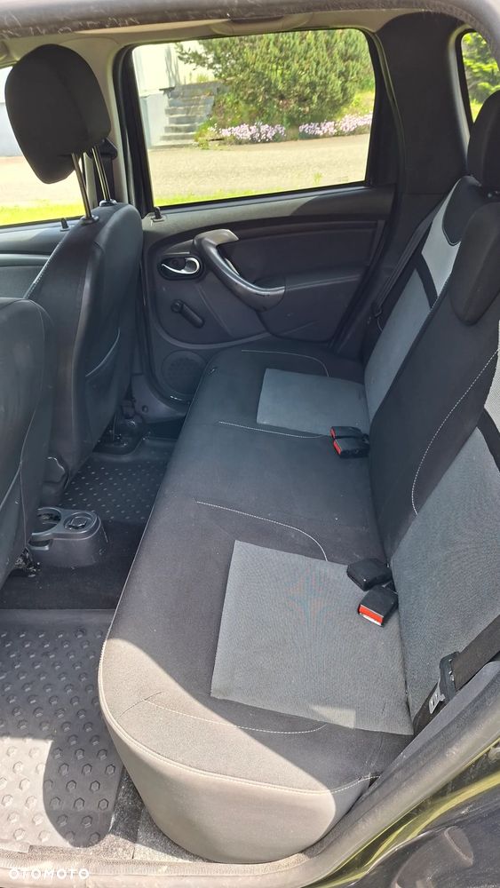 Dacia Duster 1.6 SCe Laureate S&S - 8