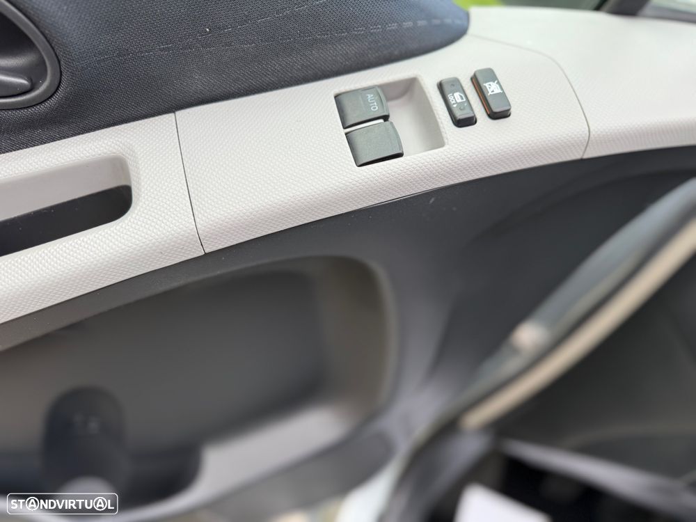 Toyota Yaris 1.4 D-4D Luna - 11