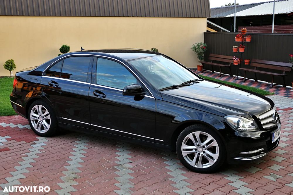 Mercedes-Benz C 200 CDI DPF BlueEFFICIENCY Avantgarde - 12