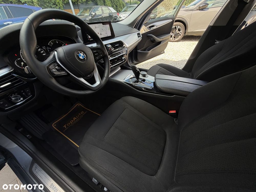 BMW Seria 5 520d - 18