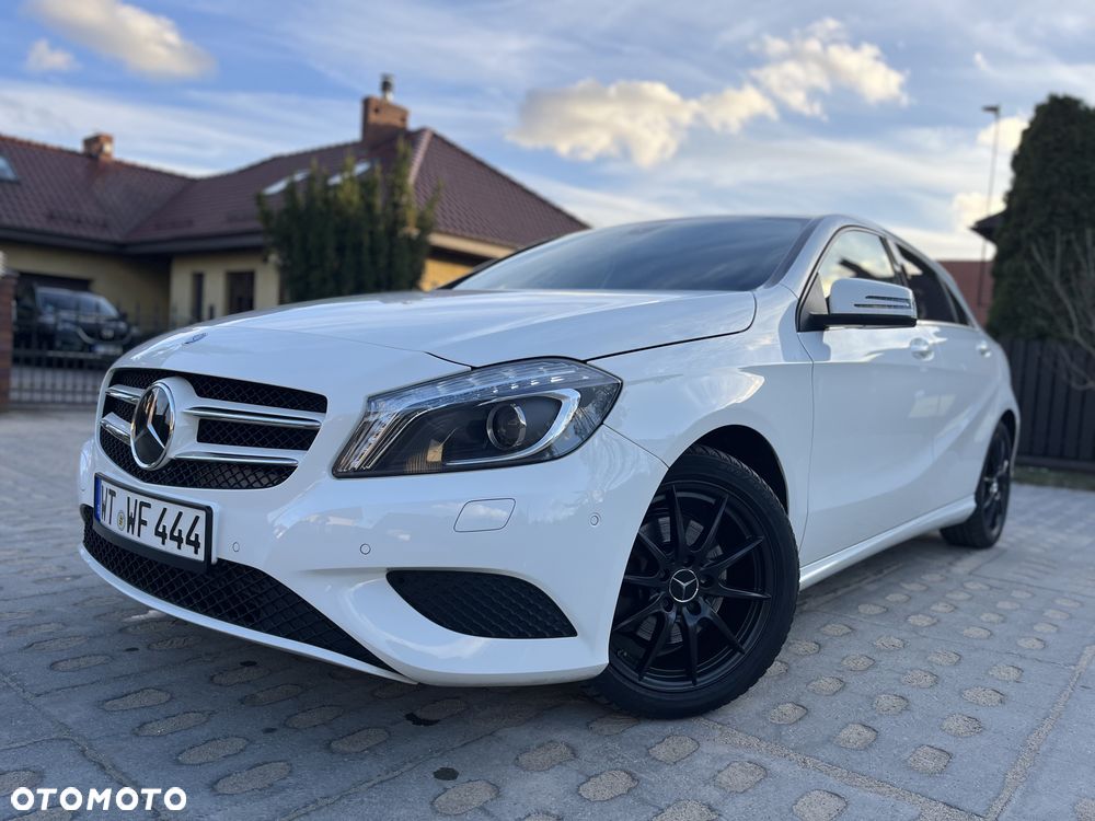 Mercedes-Benz Klasa A 180 7G-DCT Activity Edition - 28