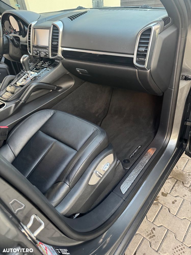 Porsche Cayenne Diesel Platinum Edition - 14