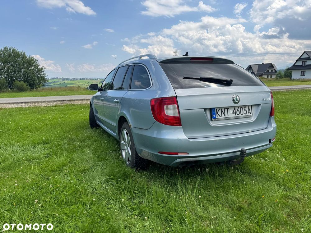 Skoda Superb 2.0 TDI 4x4 Elegance - 9