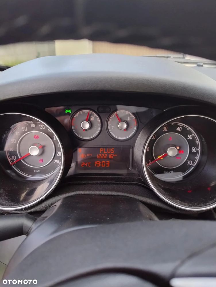 Fiat Punto Evo 1.4 8V Estiva Blue&Me - 8