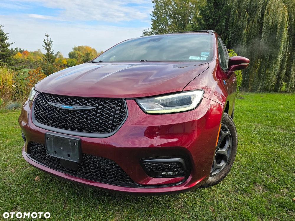 Chrysler Pacifica - 20