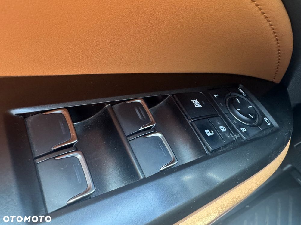 Lexus NX 350h F Sport AWD - 39