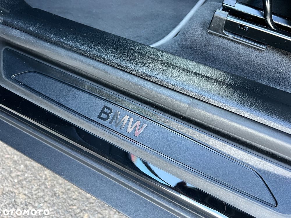 BMW X2 sDrive18i Business Edition - 34