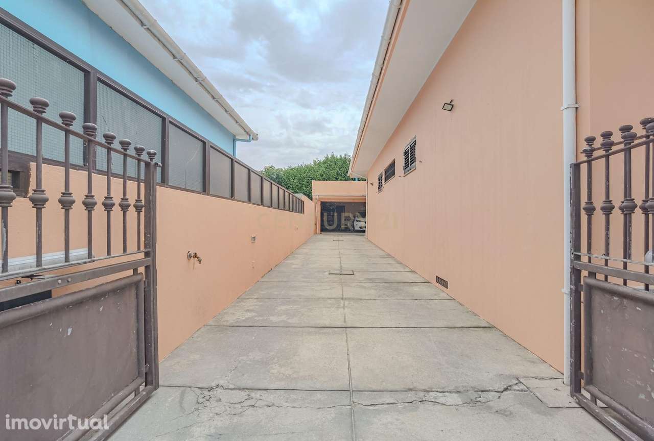 Moradia 4 frentes, T4 em Paiço, Lavra - Grande imagem: 3/48