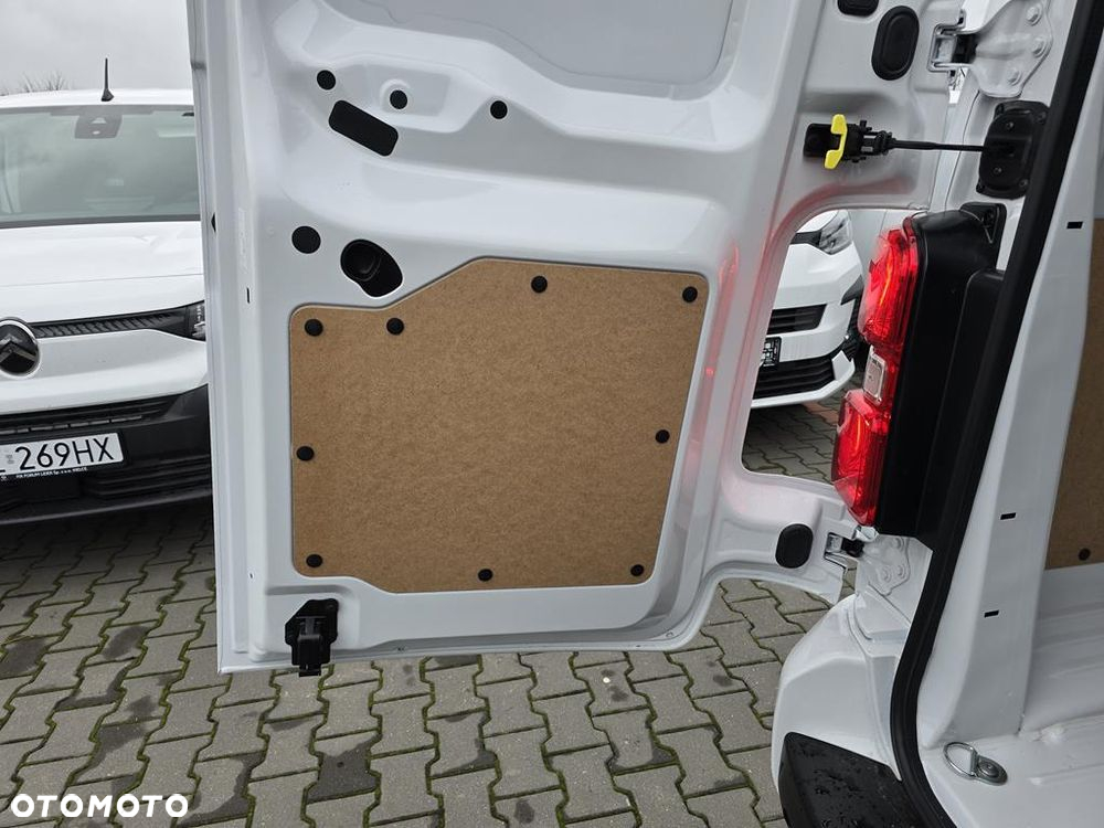 Opel Vivaro - 21