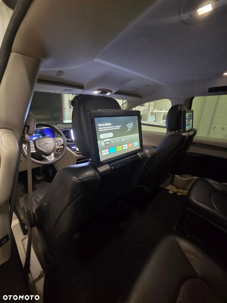 Chrysler Pacifica - 35