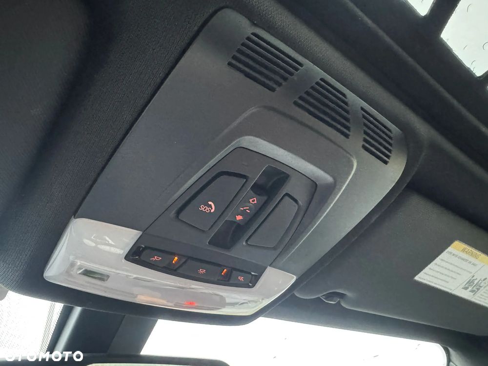 BMW Seria 3 328i xDrive Sport-Aut Luxury Line - 20