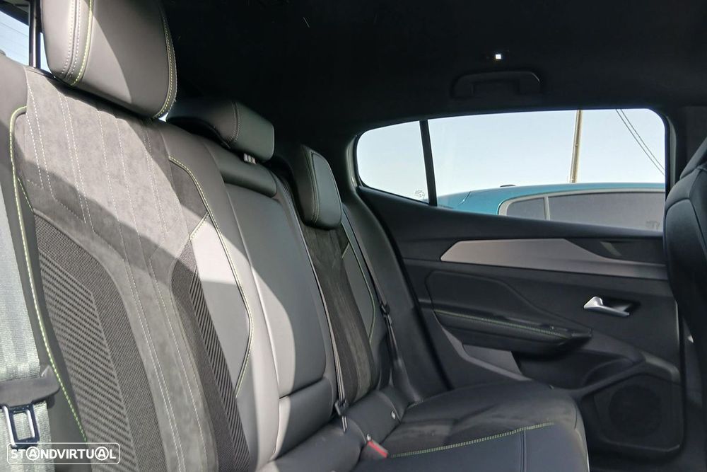 Peugeot E-408 58 kWh GT - 16