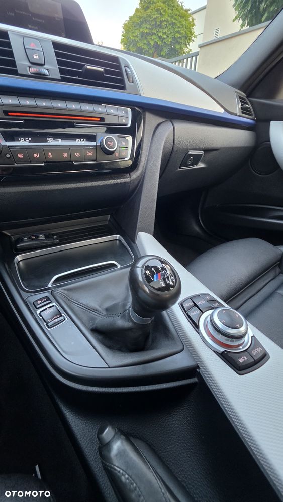 BMW Seria 3 318d M Sport Shadow - 29