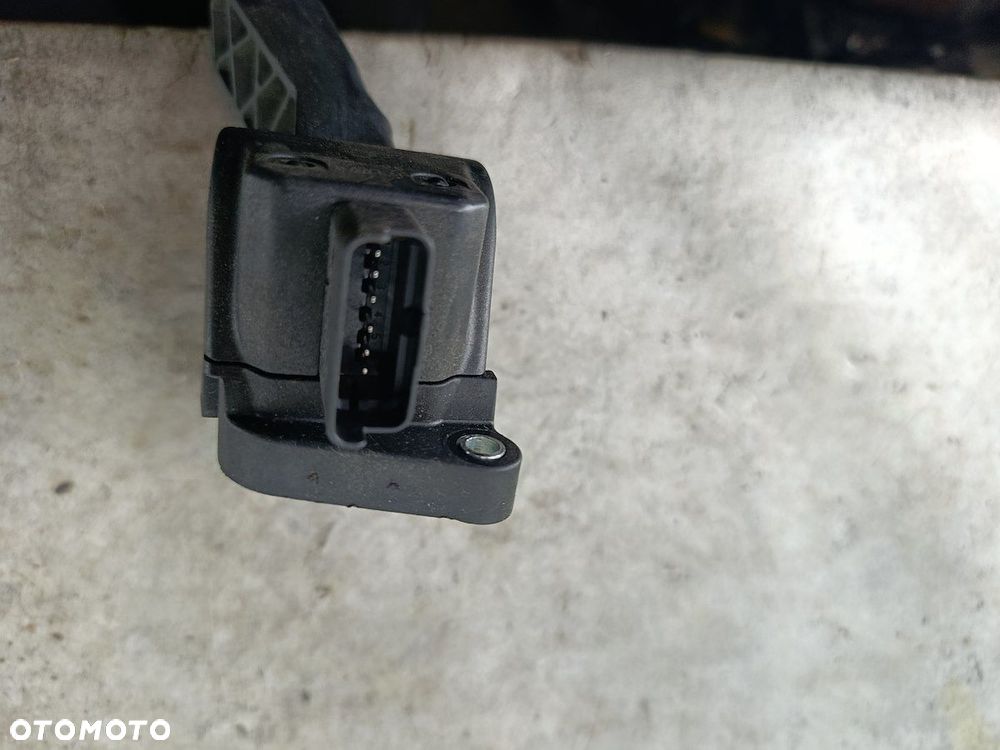 PEDAŁ GAZU, POTENCJOMETR CITROEN C4 I FL F00C3E2045  1.6 VTI - 3