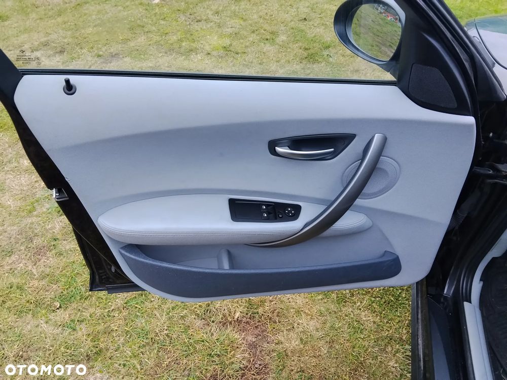 BMW Seria 1 116i - 10