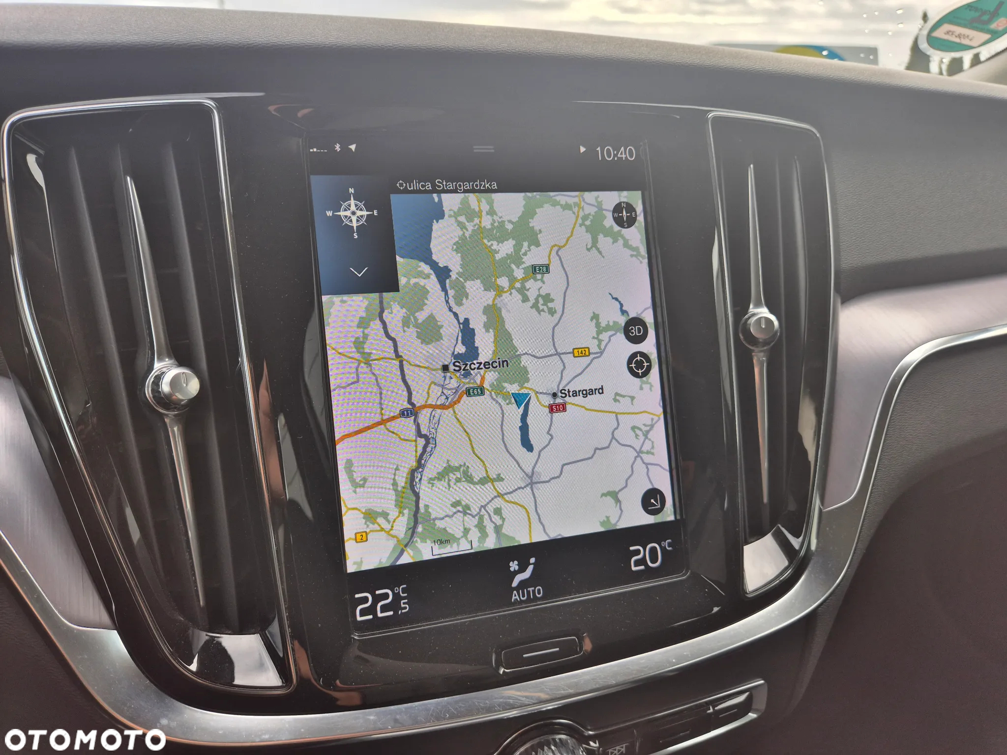 Volvo V60 B3 B DKG Momentum - 31