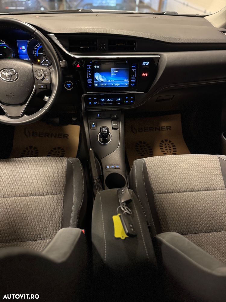 Toyota Auris ver-1-8-vvt--i-automatik-style-selection - 12