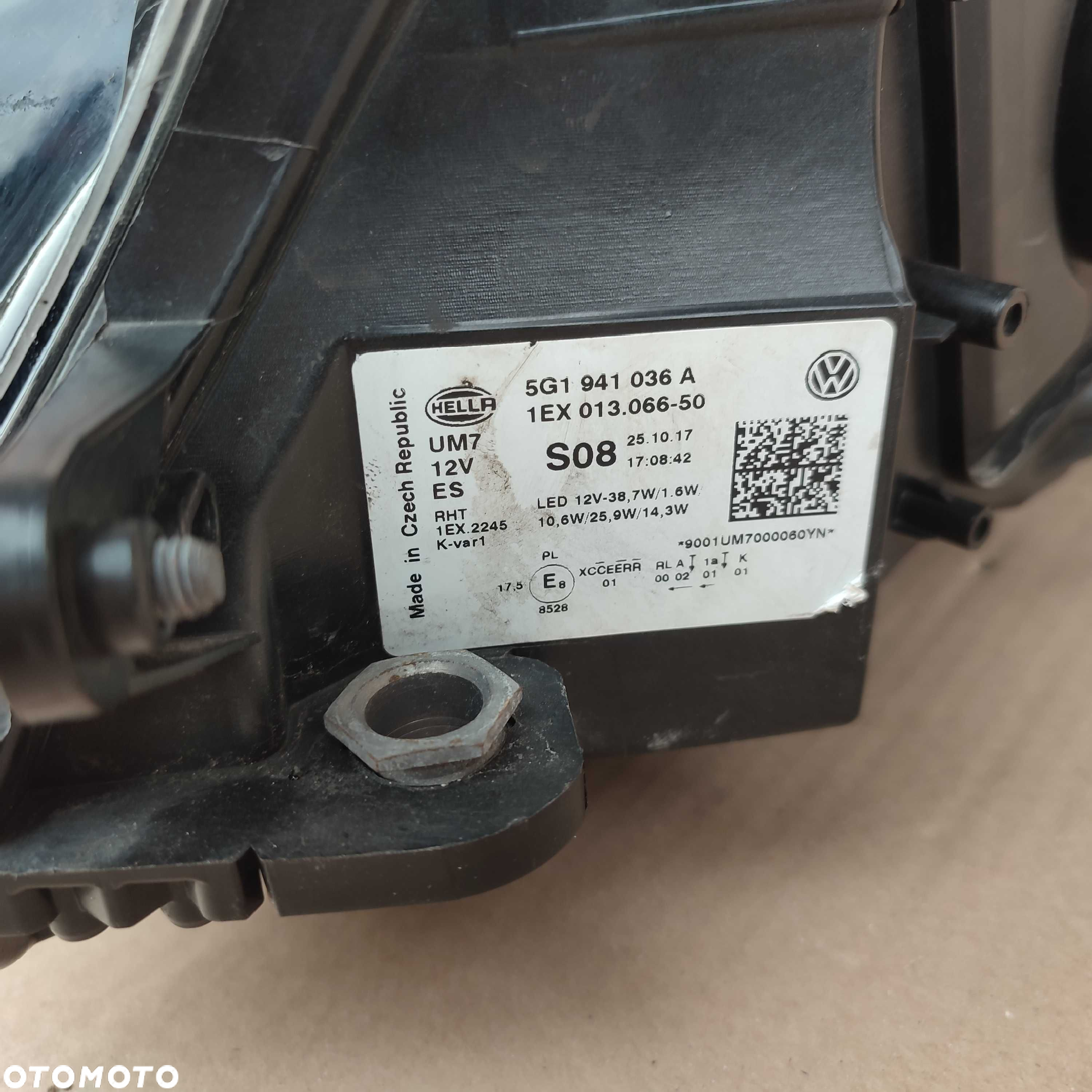 VW Glf VII 7 5G0 lift GTI lampa prawa przód przednia oryginał idealna - 5