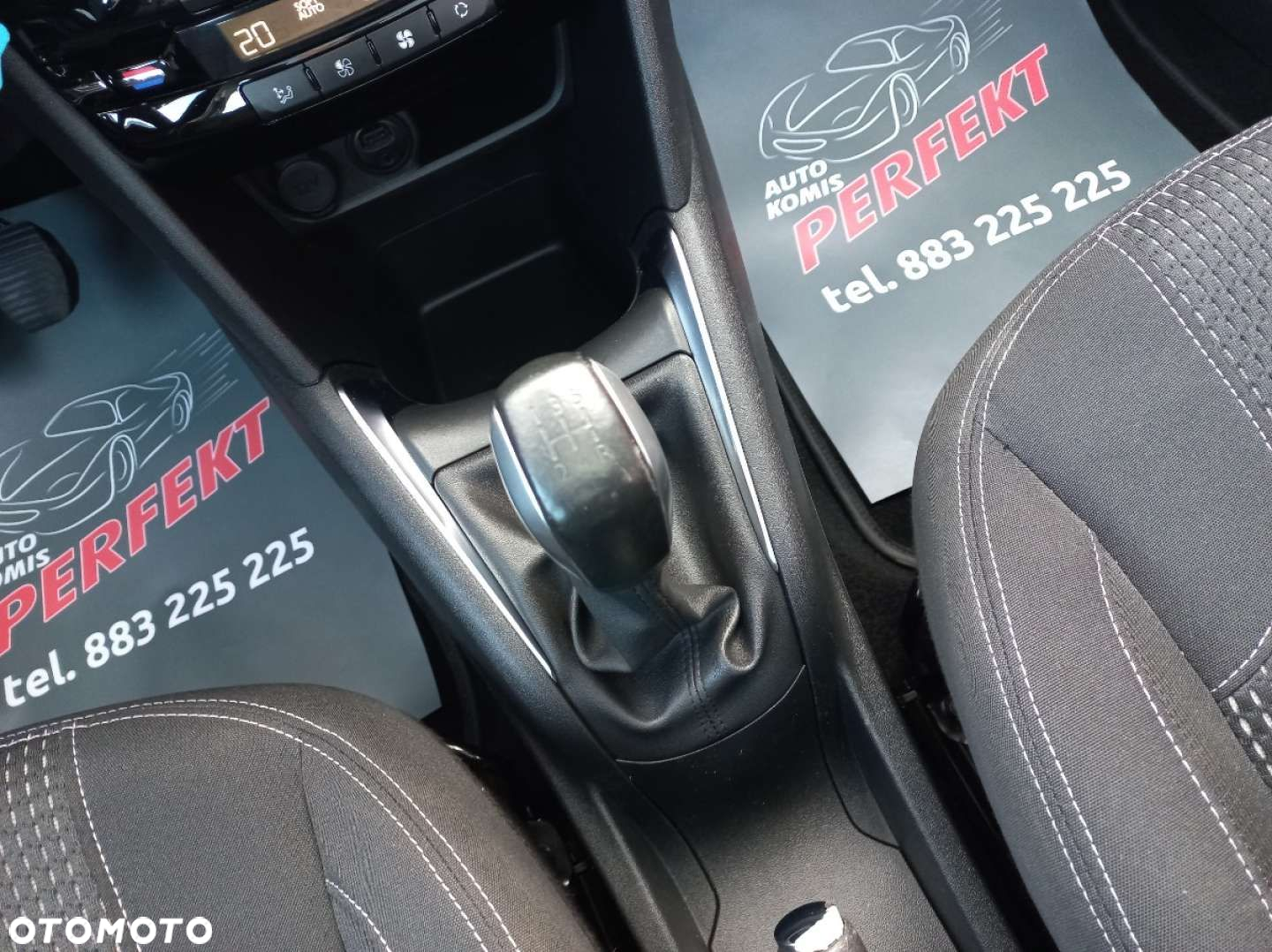Peugeot 208 - 22