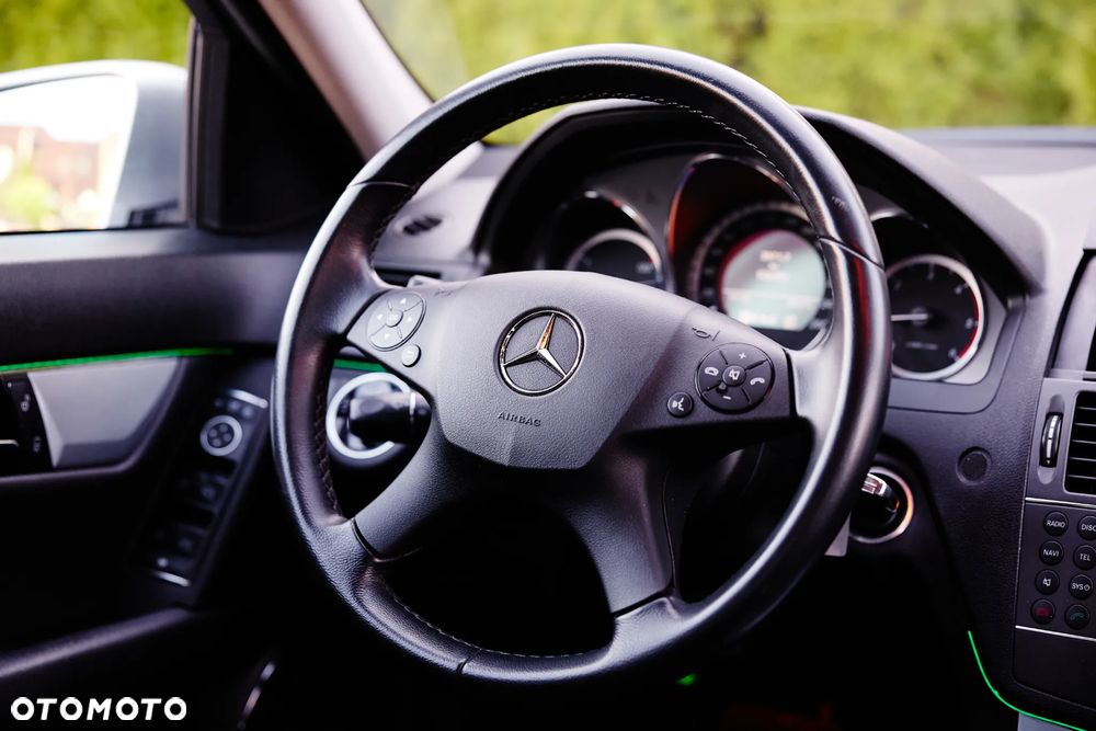 Mercedes-Benz Klasa C 220 CDI 7G-TRONIC Avantgarde Edition - 25