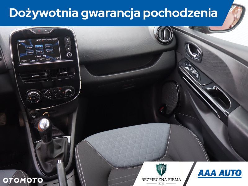 Renault Clio - 10