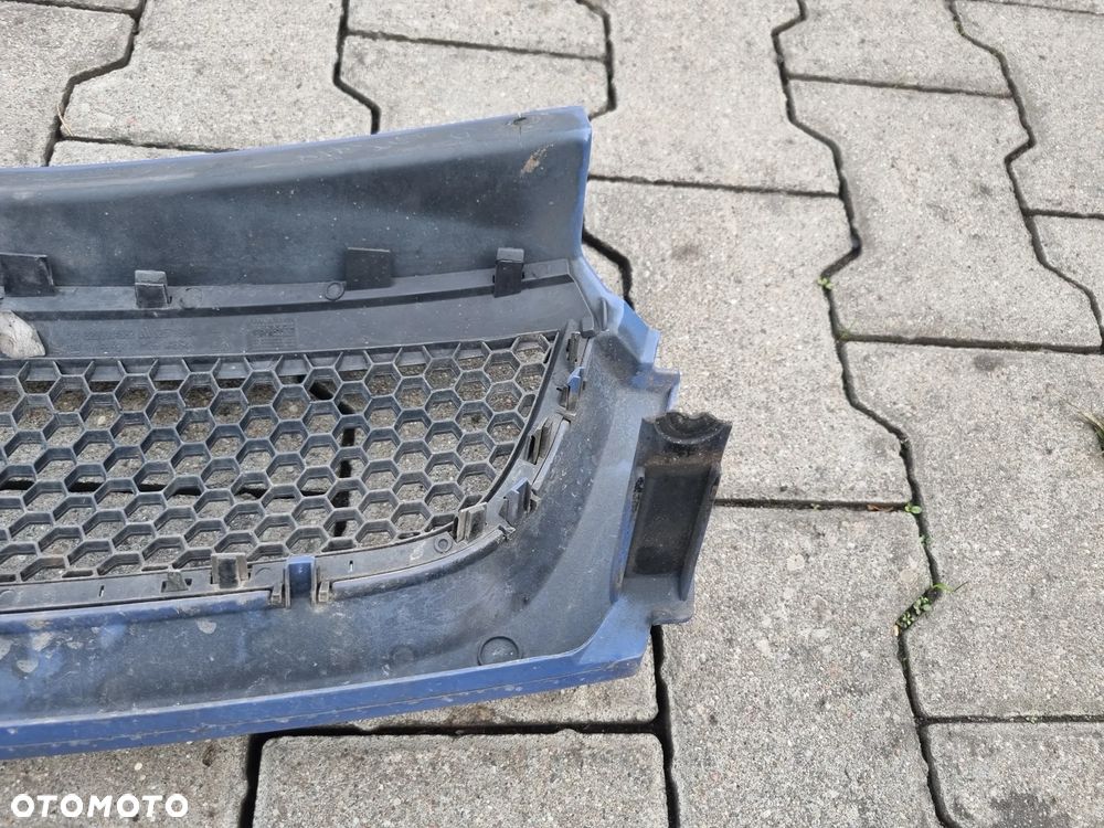 ATRAPA GRILL PRIMASTAR TRAFIC VIVARO  01-06r. - 5