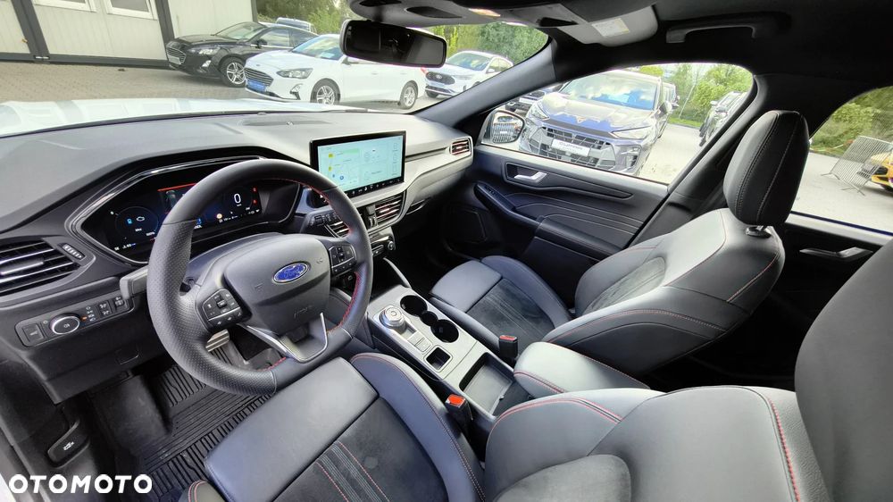 Ford Kuga 2.5 FHEV AWD ST-Line X - 23