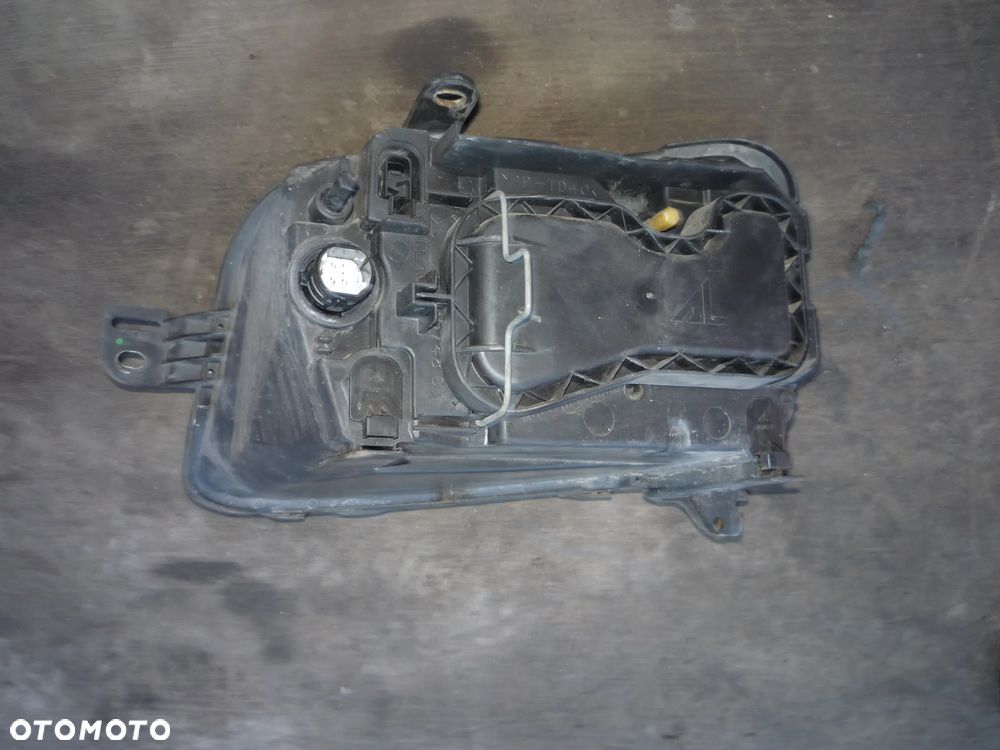 FIAT PANDA II LAMPA PRZEDNIA LEWA LUB PRAWA BIAŁA WTYCZKA - 6