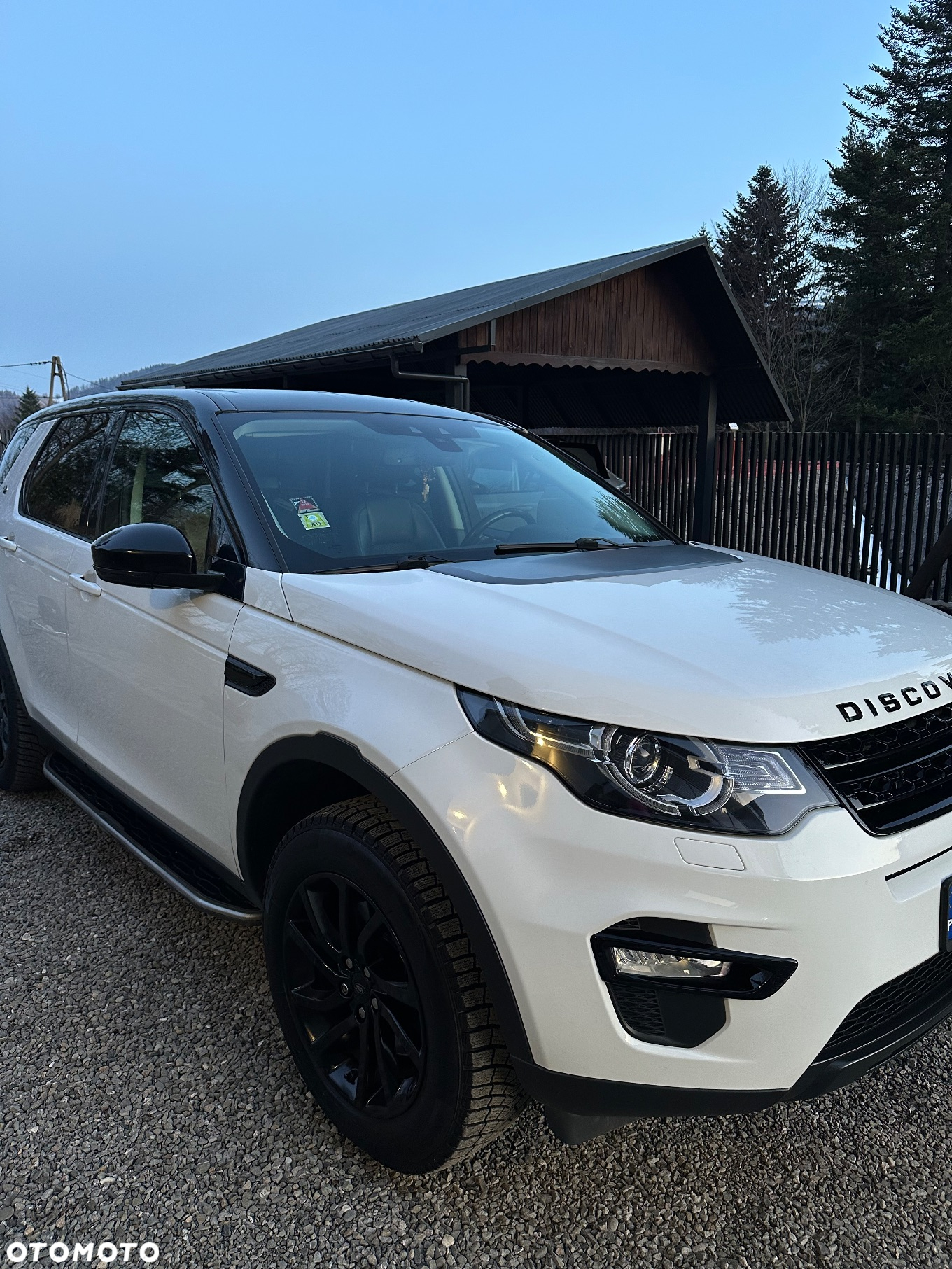 Land Rover Discovery Sport 2.0 Si4 HSE Luxury - 4