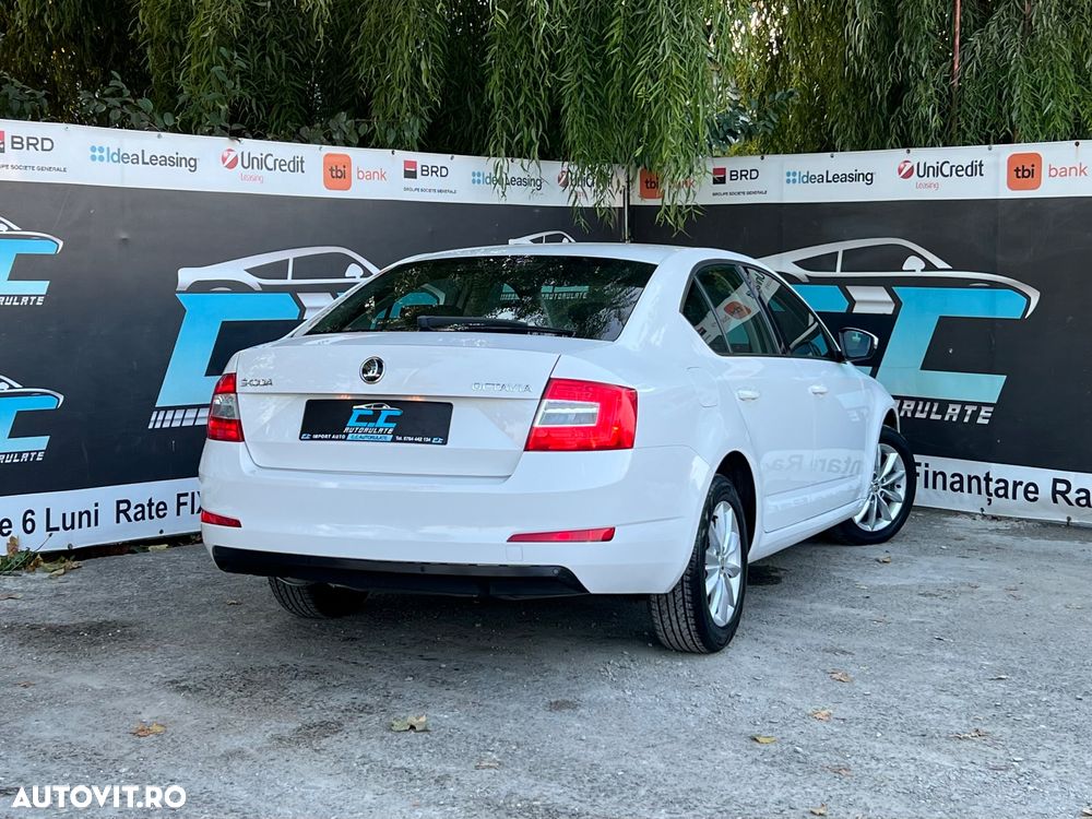 Skoda Octavia 2.0 TDI (Green tec) DSG Style - 4