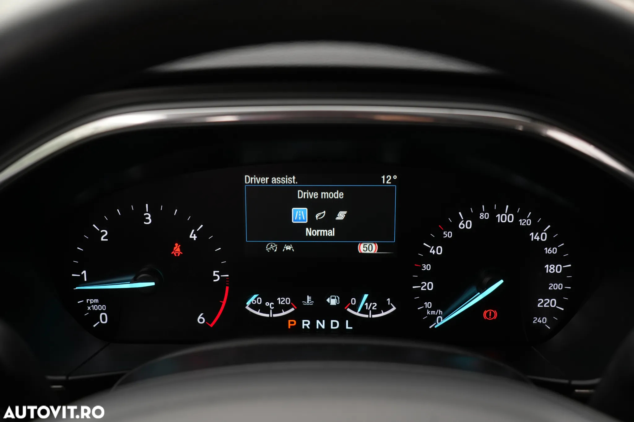 Ford Focus 1.5 EcoBlue Titanium Business - 21