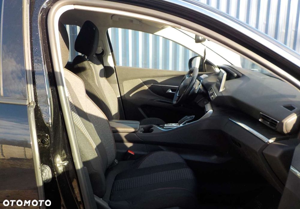 Peugeot 5008 - 10