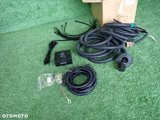TOYOTA HILUX 15- wiązka haka moduł instalacja 8545-1232 PZ457-N0564-000 - 3