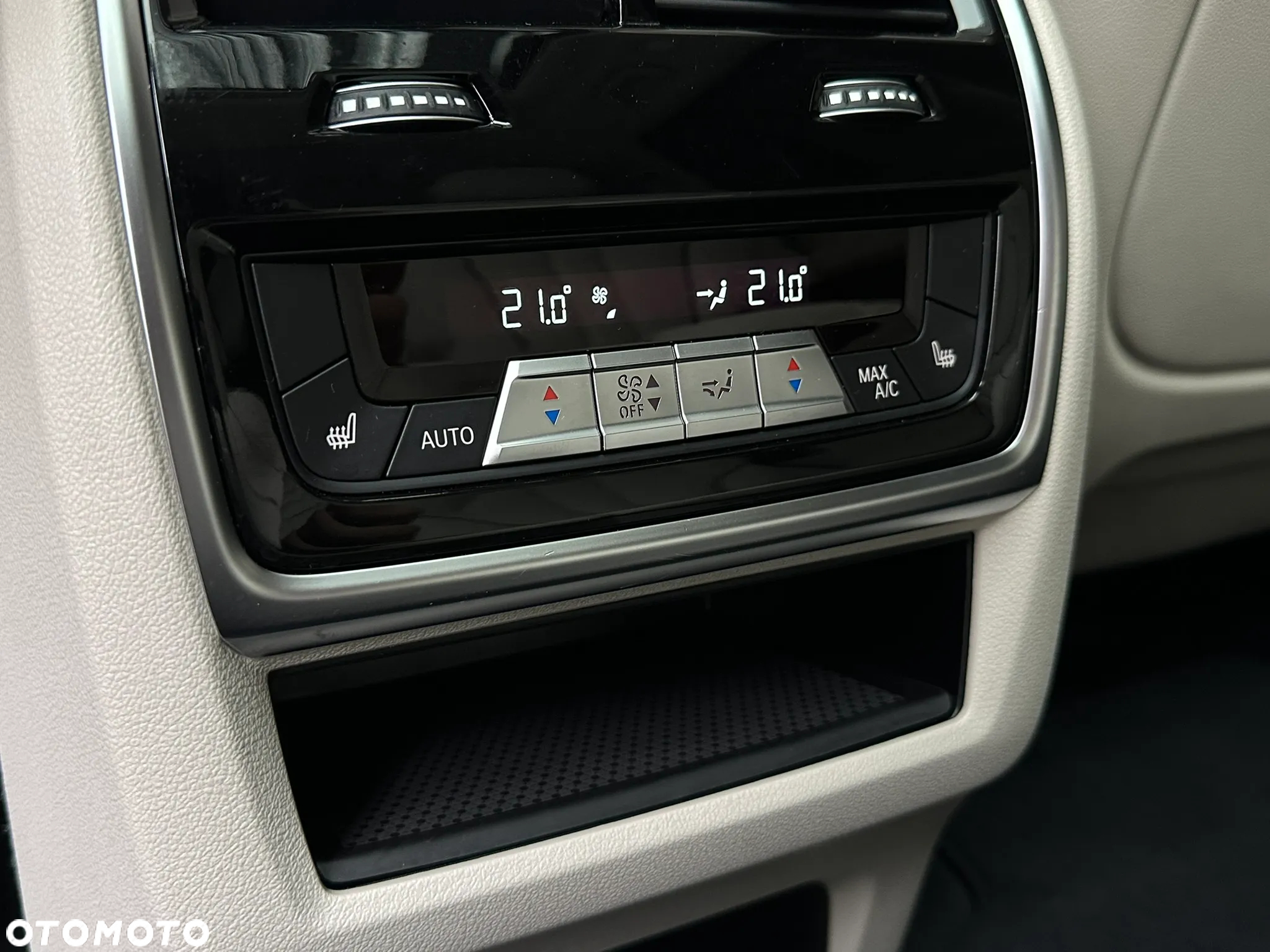 BMW X7 xDrive40i - 25