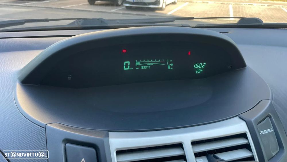 Toyota Yaris 1.0 VVT-i Motion - 11