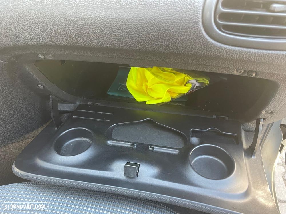 Peugeot 206 1.1 Color Line - 11